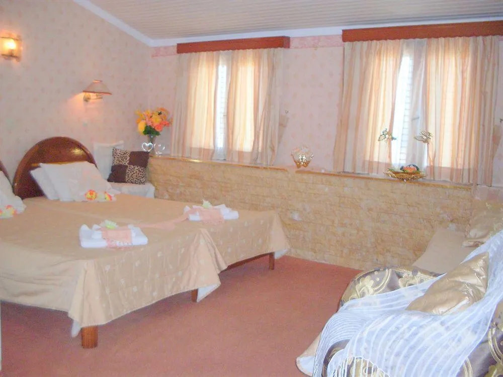 住宿加早餐酒店 Faros Rooms 罗希姆诺